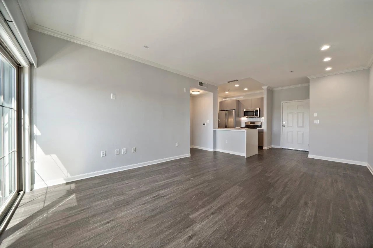 Boulevard on Wilshire Image 4