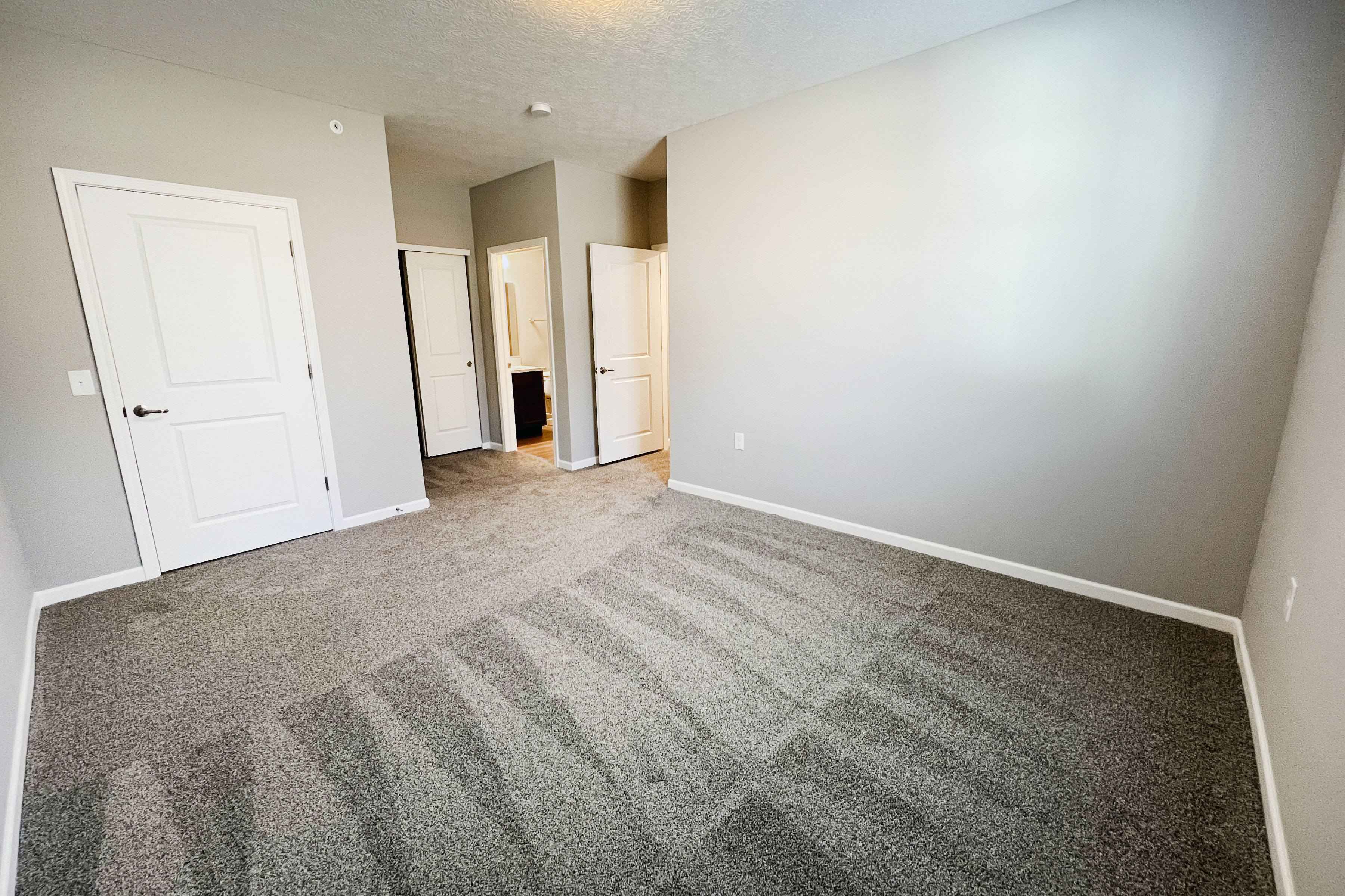 3 Bedroom Arlington Bedroom