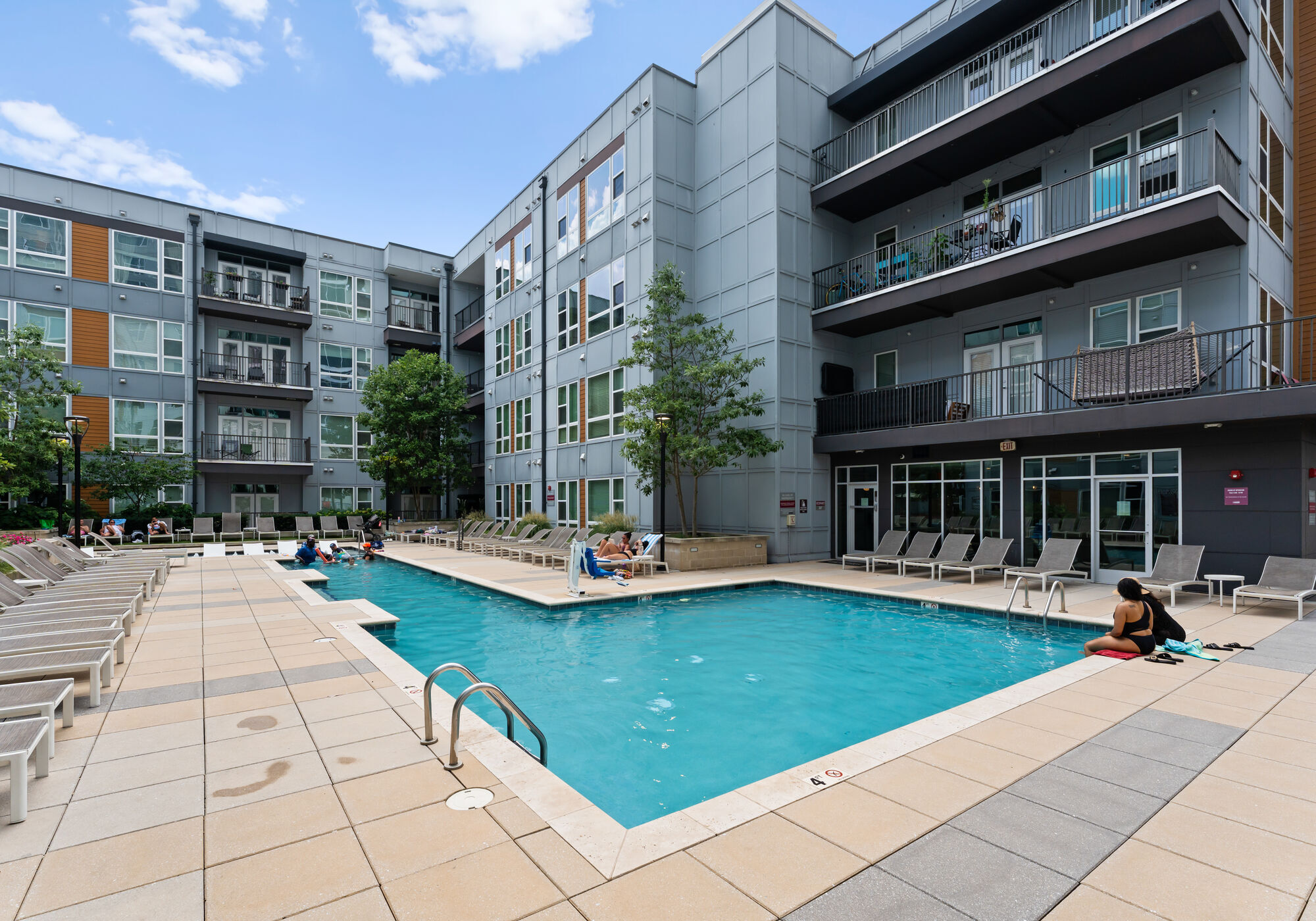 Uptown 550 Image 2
