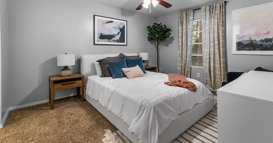 River Oaks Apartments Image 7