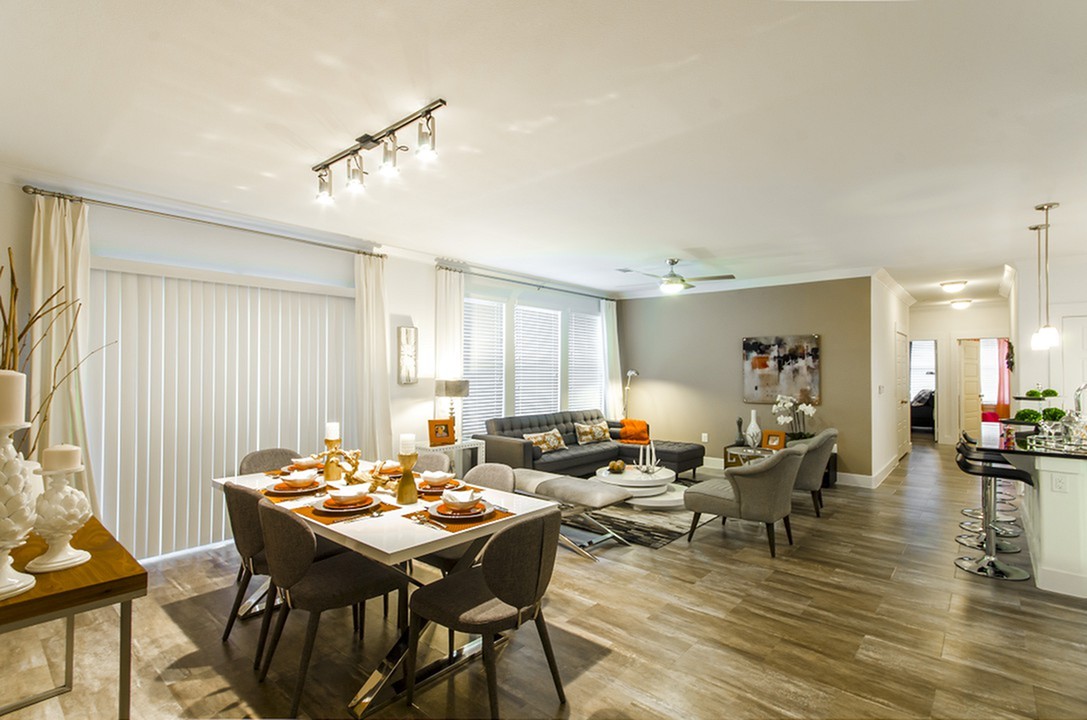 The Towers Woodland Image 40