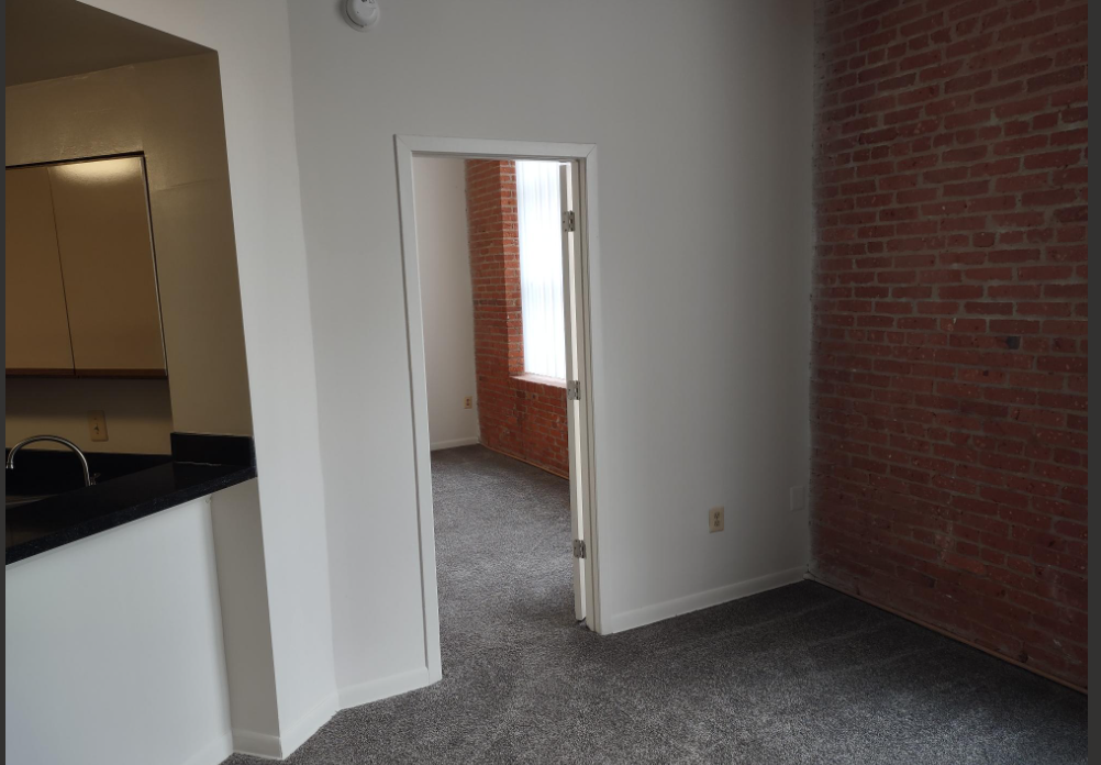 Marlboro Classic Apt & Redwood Square Image 67