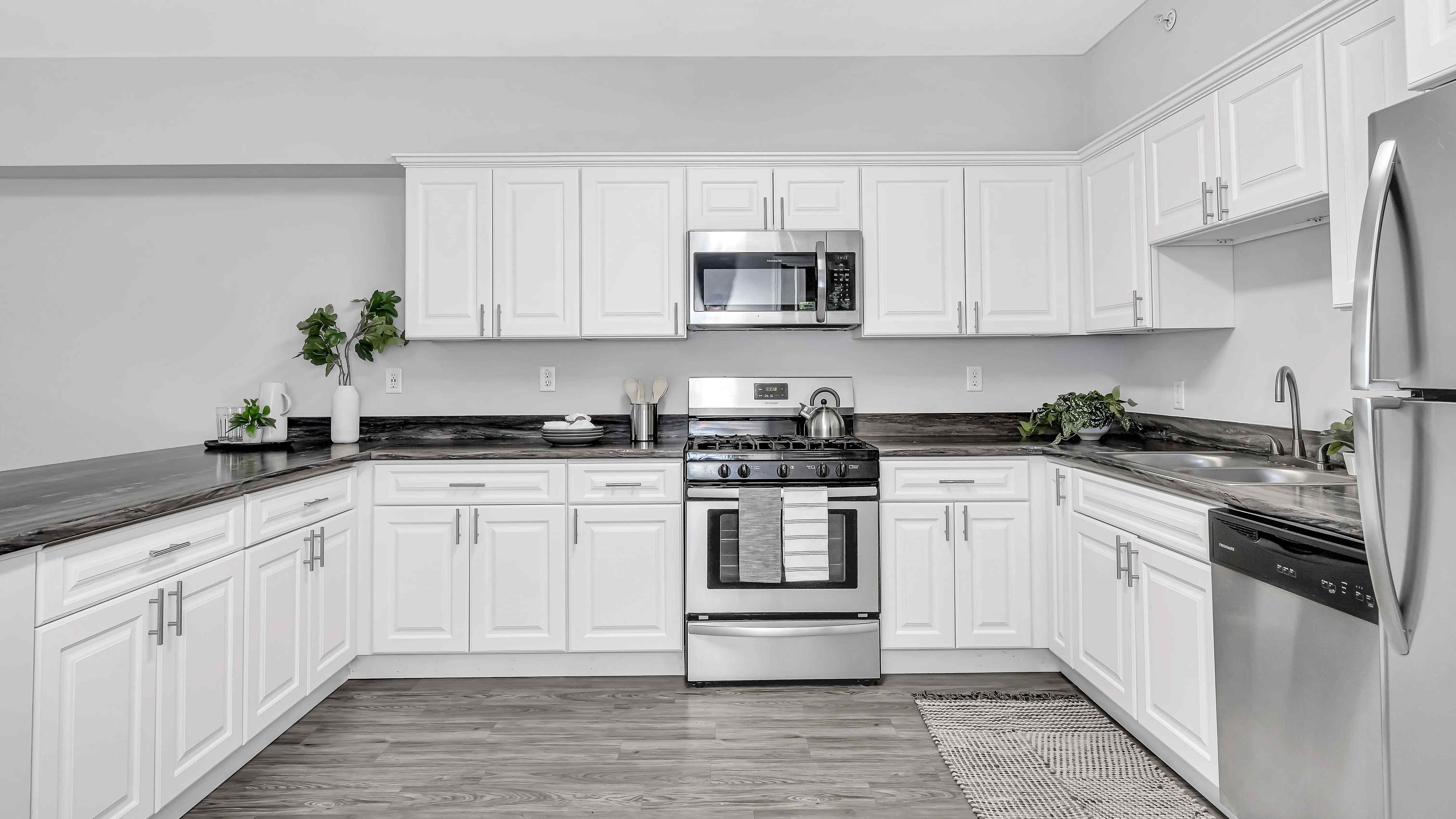 Embrace your college journey with a kitchen boasting abundant storage and state-of-the-art appliances. Say farewell to dorm snacks; fill your space with the best ingredients and unleash your culinary creativity here.