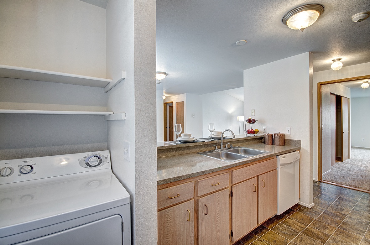 North Creek Heights Apartments Image 1