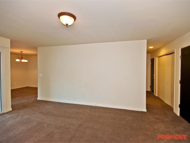 Esquire Apartments Image 10