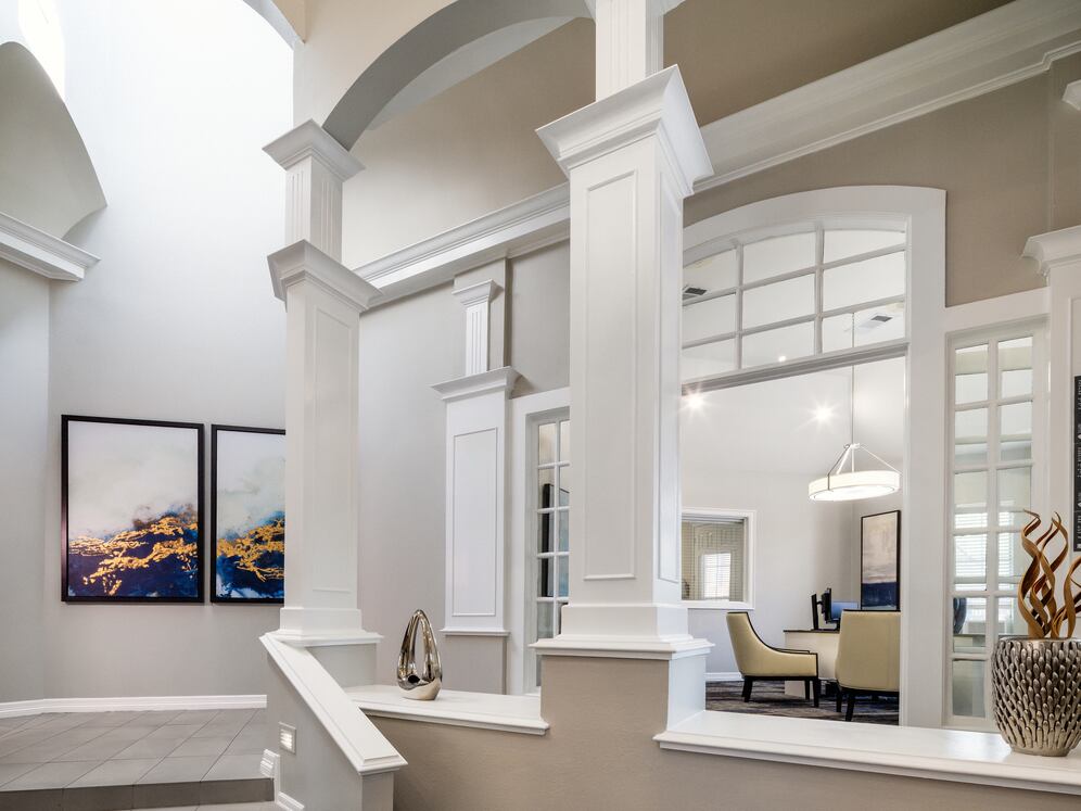 Lobby and leasing area