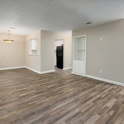 Laurel Crossing Apartments Image 7