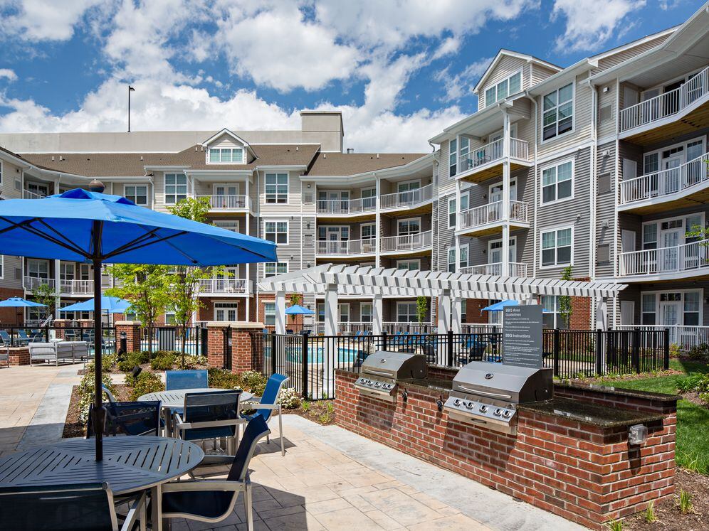 Swimming Pool with Sundeck