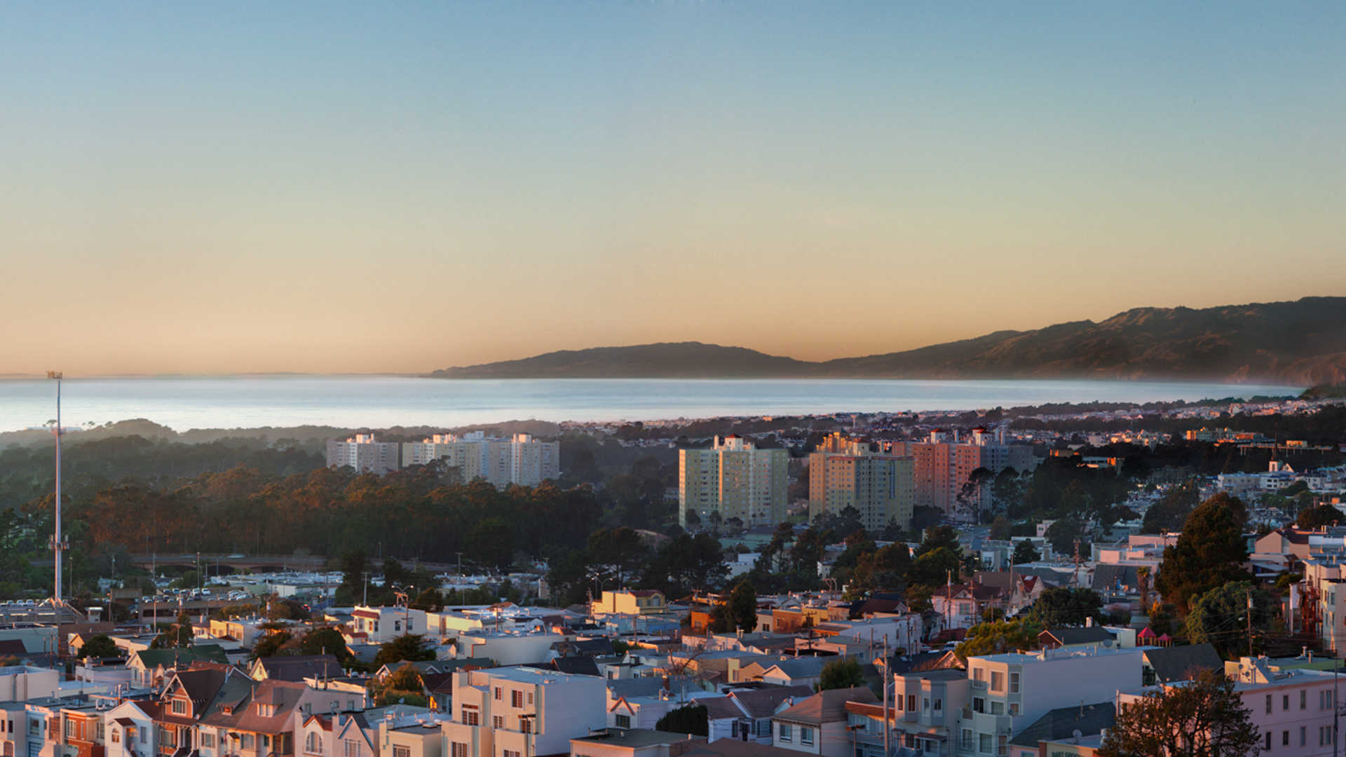 88 Hillside Image 25