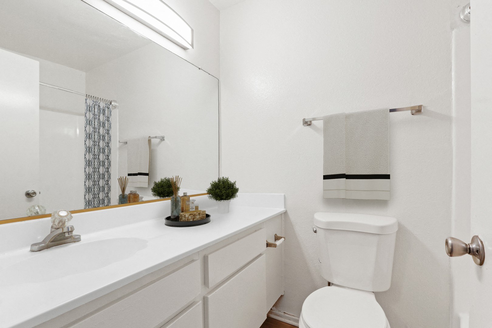 Parkwood Apartments Image 11