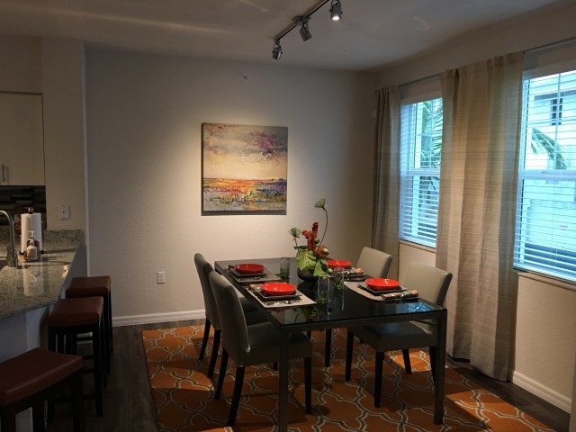 Large Dining Rooms fits table for 6
