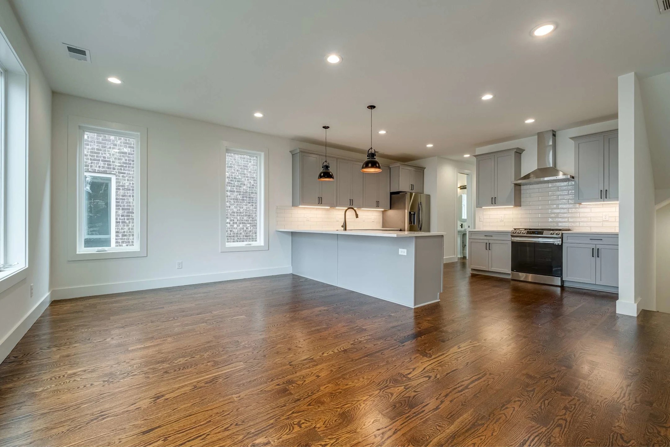 Porchlight East Hill Image 3