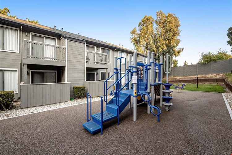 Sandpiper Village Apartment Homes Image 14