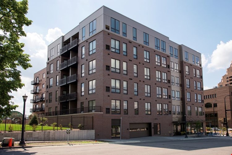 The M on Hennepin Image 4