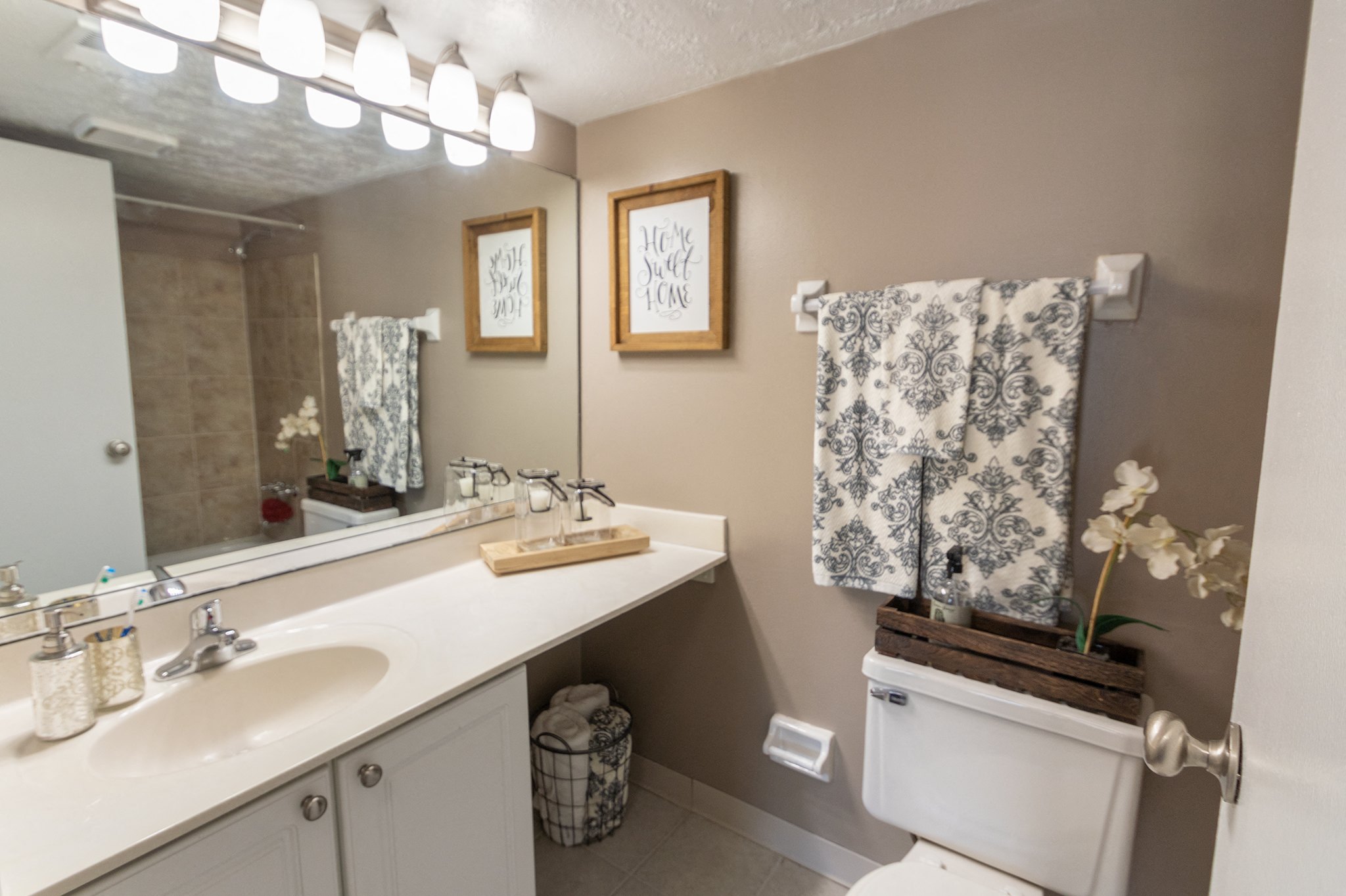 Deer Hill Image 35