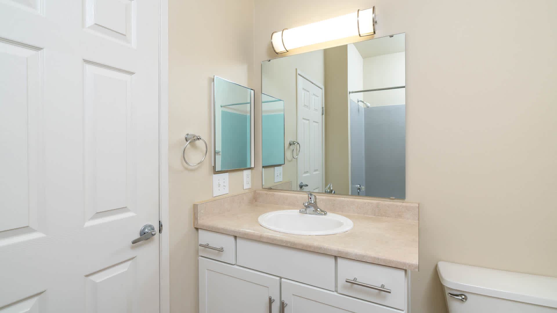 2300 Elliott Image 14