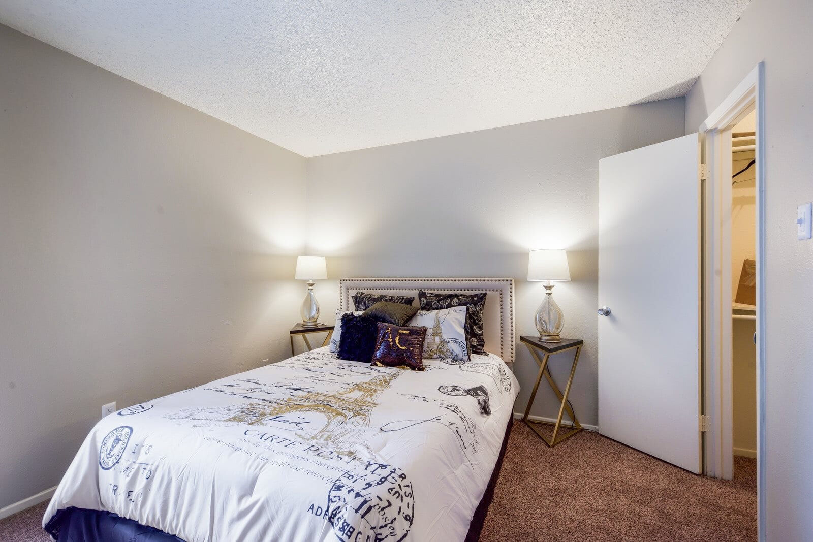 Holbrook Apartment Homes Image 6