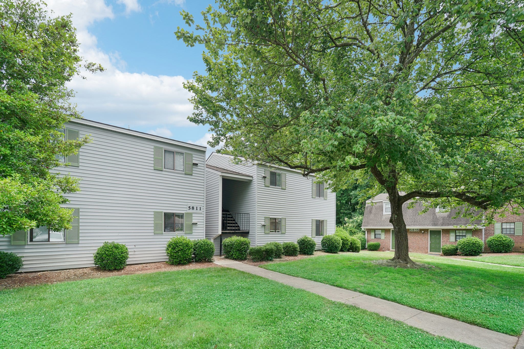 Rosen at North Hills Image 1