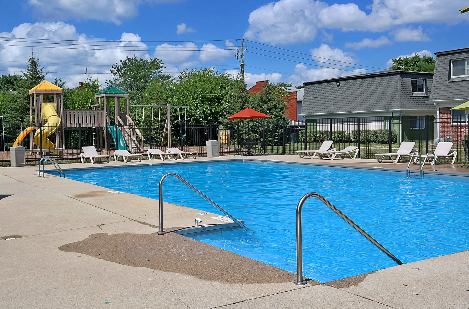Lexington Park Apartments, Indianapolis - (see pics & AVAIL)