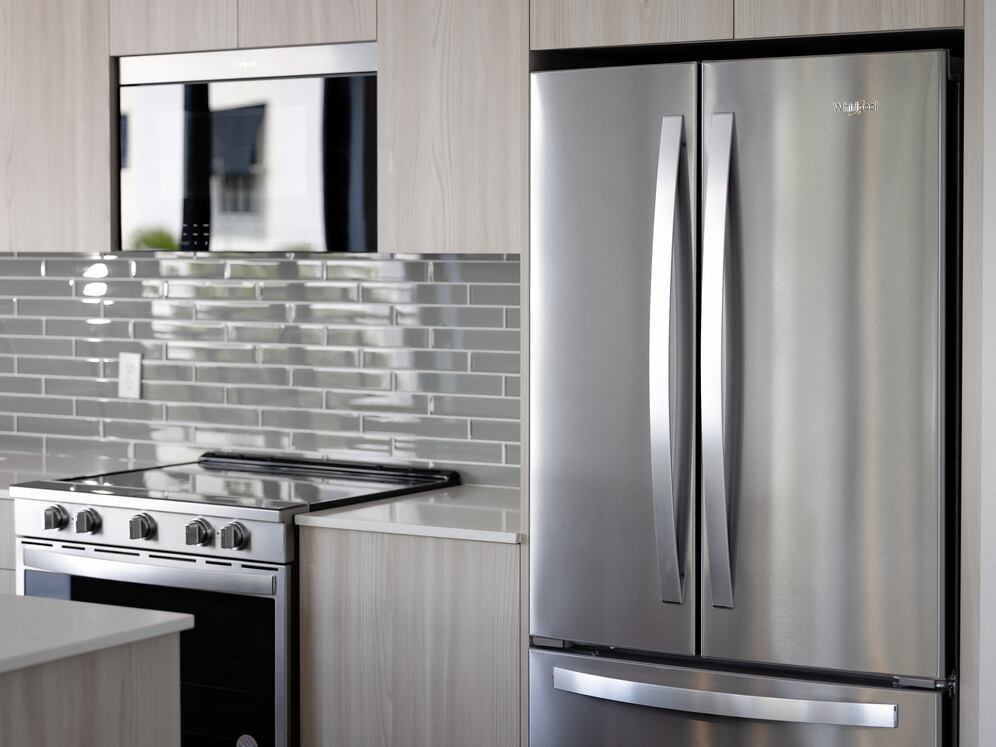 Upgrade Collection I Three-bedroom apartment kitchen