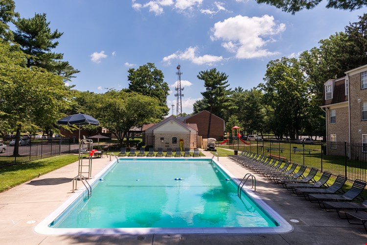 Scarborough Square Townhomes & Apartments Image 3