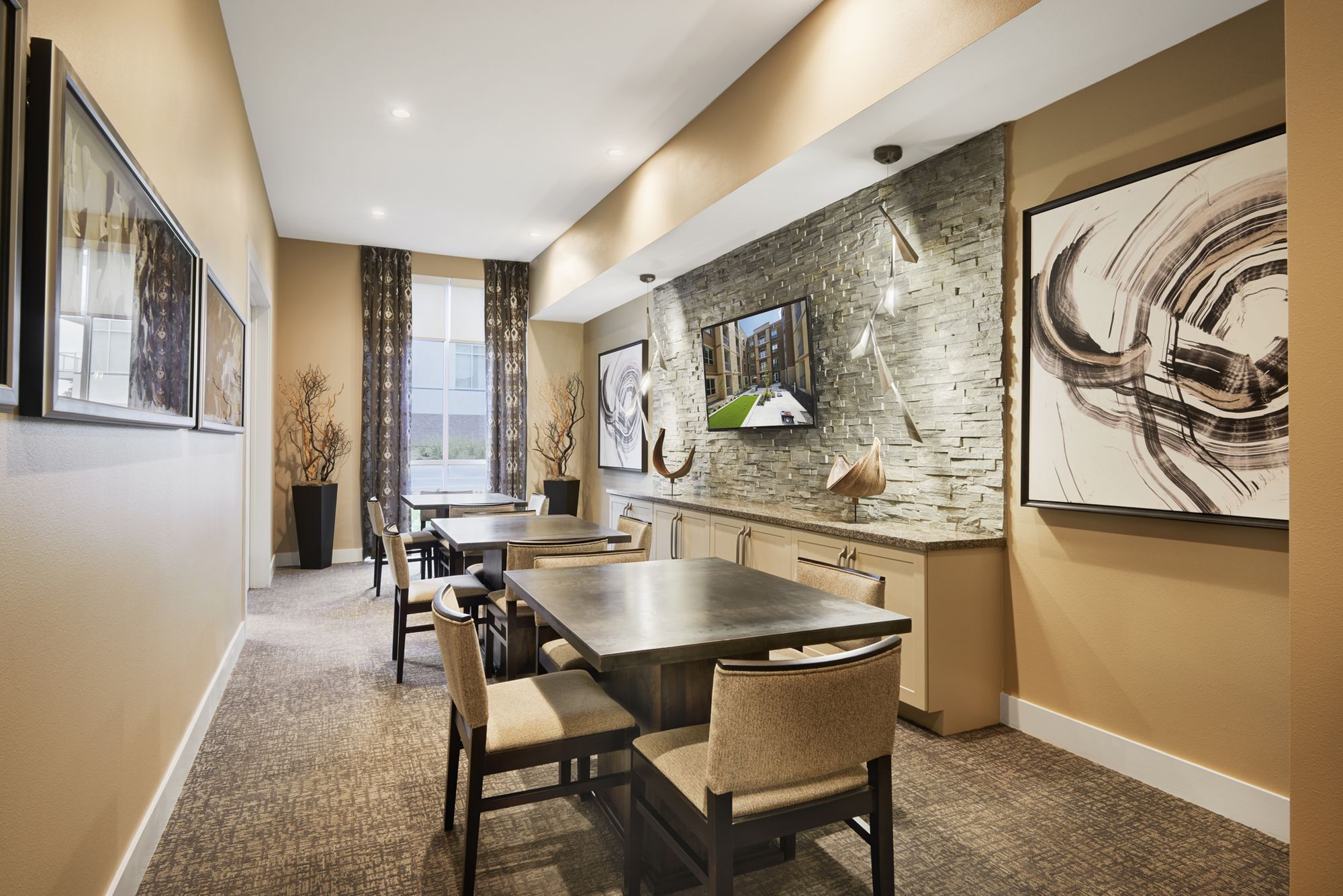 Camden Lincoln Station Image 33