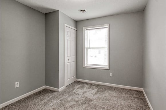 Lincoln Crossings Image 9