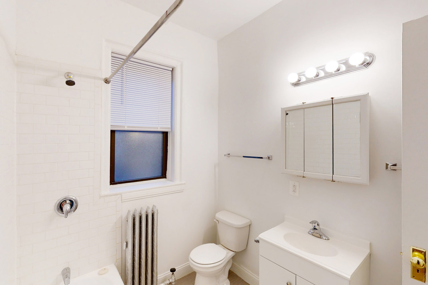 5474-5480 S Hyde Park Boulevard Image 9