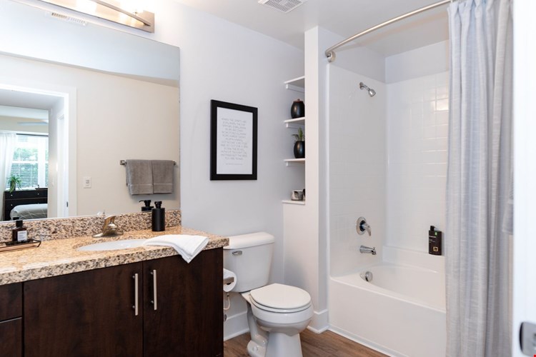 IMT Gallery 421 Image 20