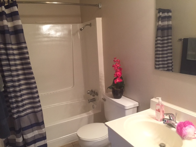 Meadowood Apartments Image 16