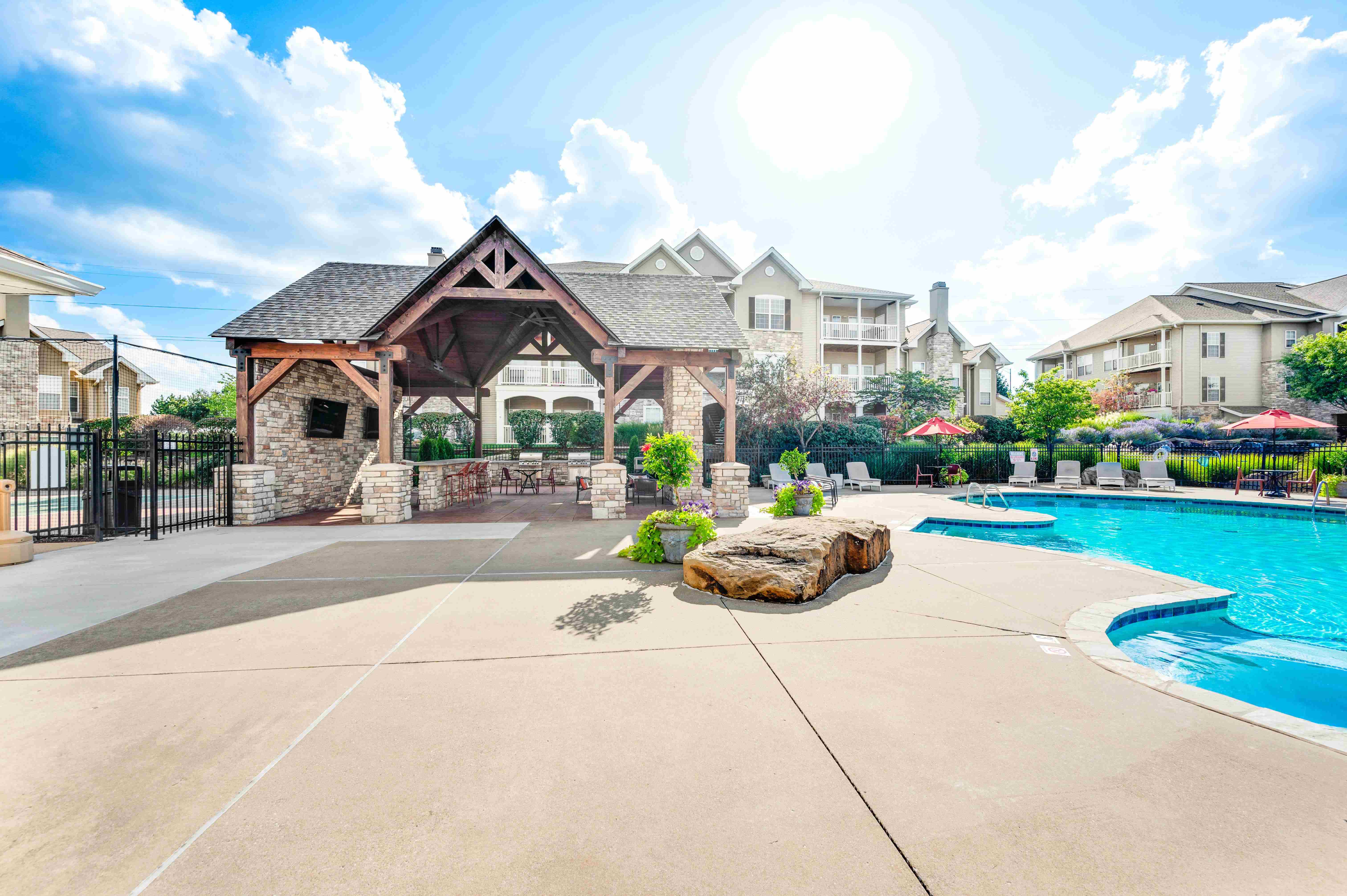 The Boulders at Katy Trail Image 30