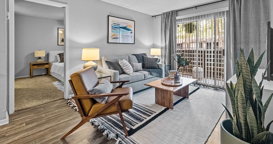 River Oaks Apartments Image 5