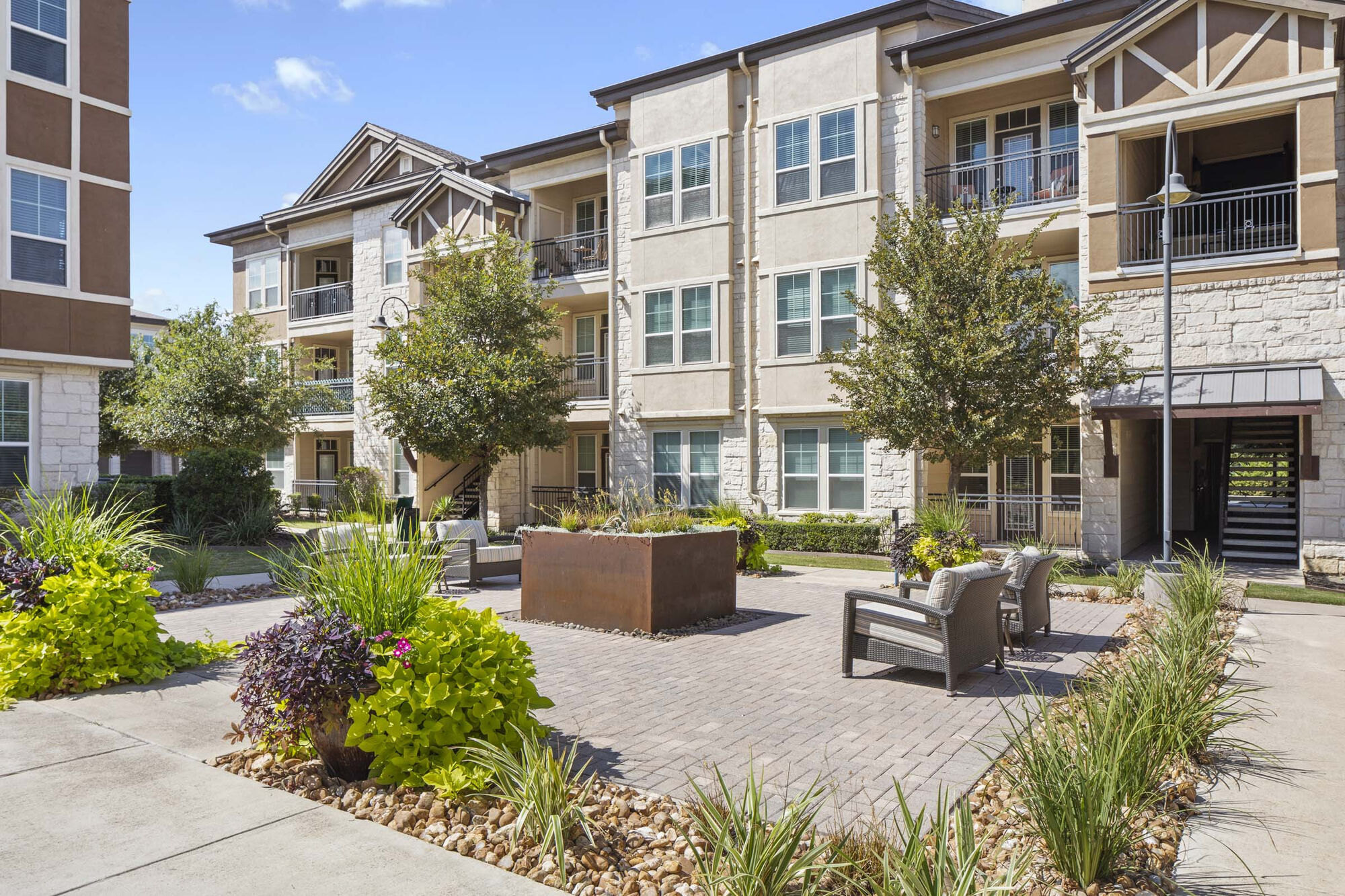 Camden La Frontera Image 39