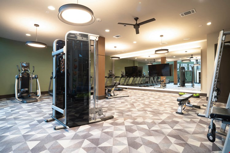 Olivian at the Realm Image 53