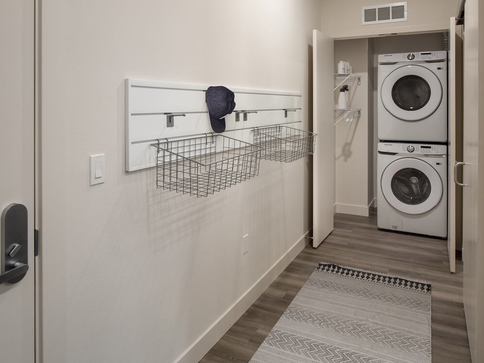 Finish Package I gear wall and in-home washer/dryer
