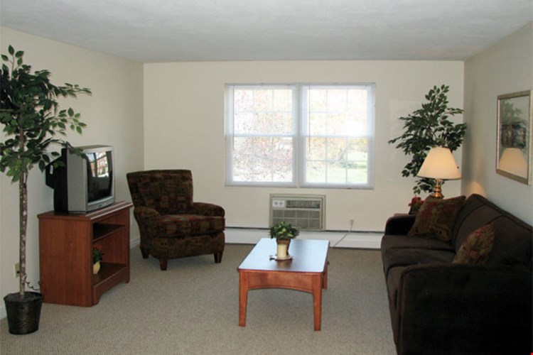 Brookside Apartments Image 3