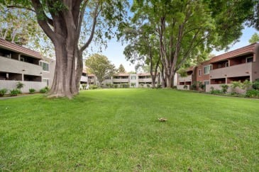 Glen Oaks Apartments Image 3