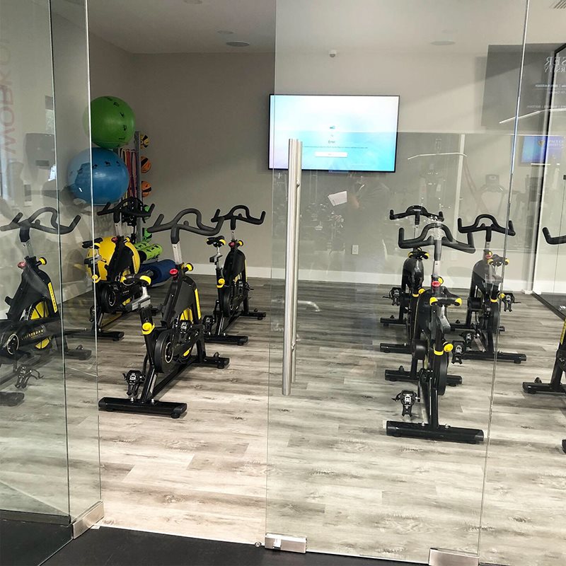 8800 Lakeside Image 4