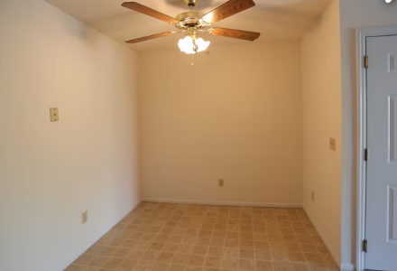 Westpark Apartment Townhomes Image 9