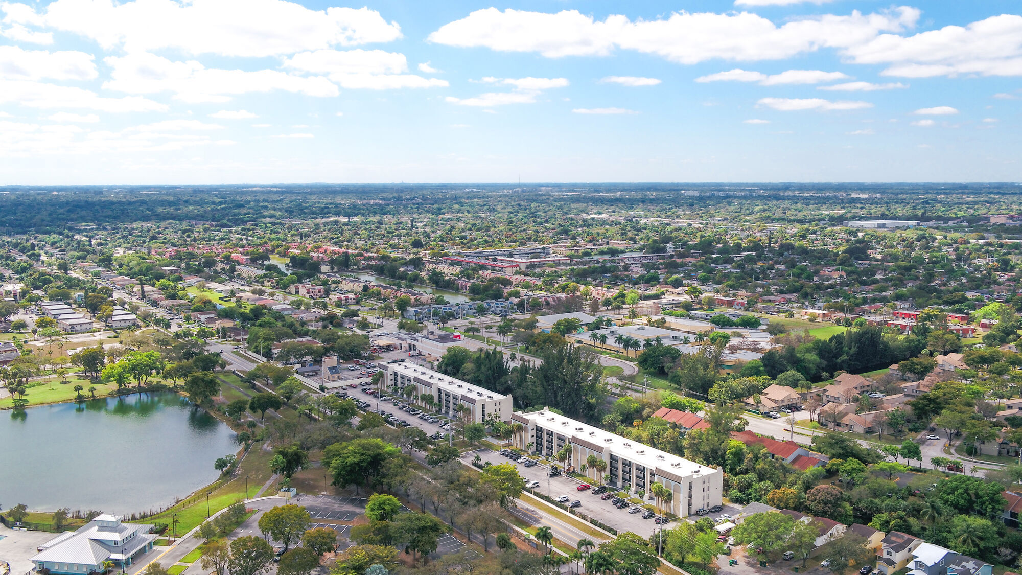 Viewmax Apartments Image 11