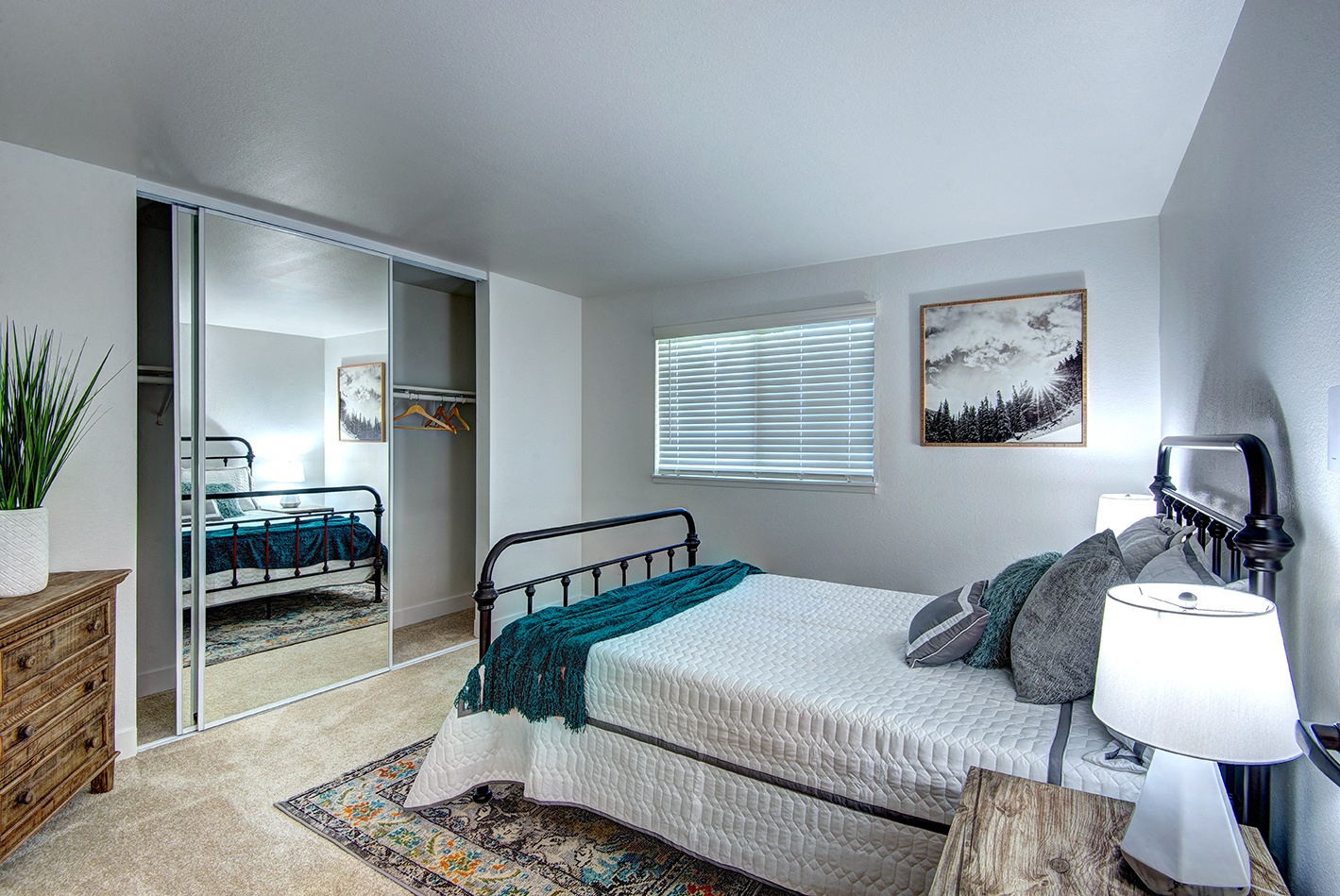 Woodlake Apartments Image 9