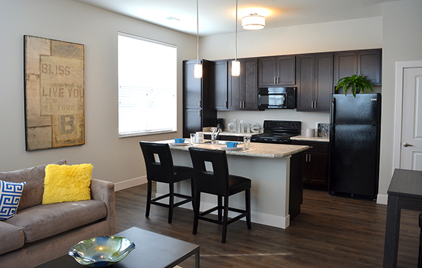 The Piazza on West Pine Image 9