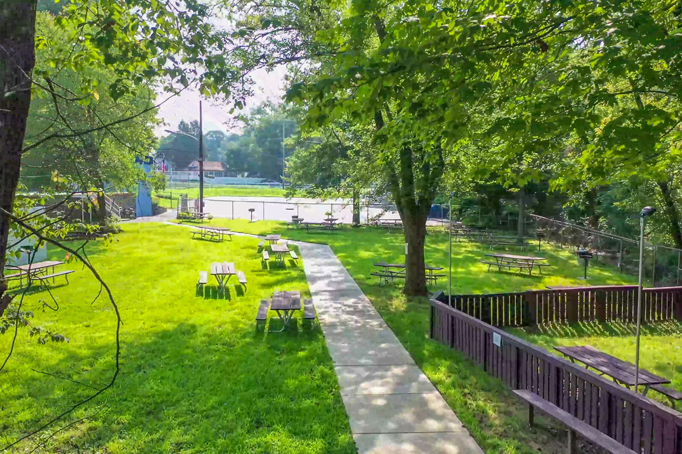 Creekside Apartments Image 4