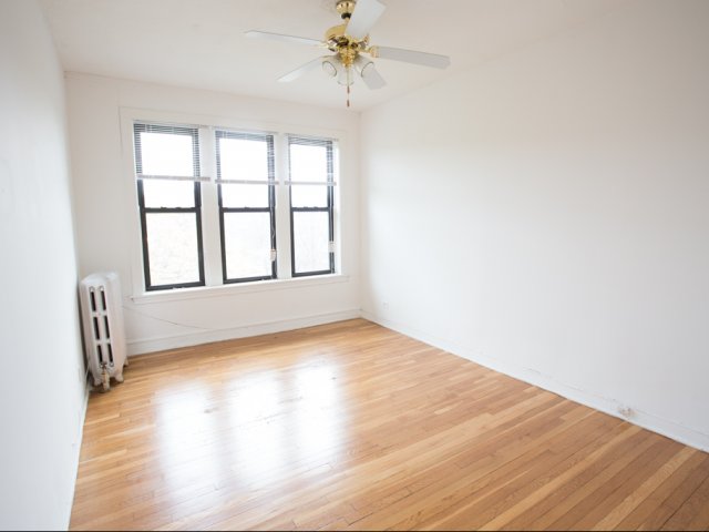 5053 S Ellis Avenue Image 12