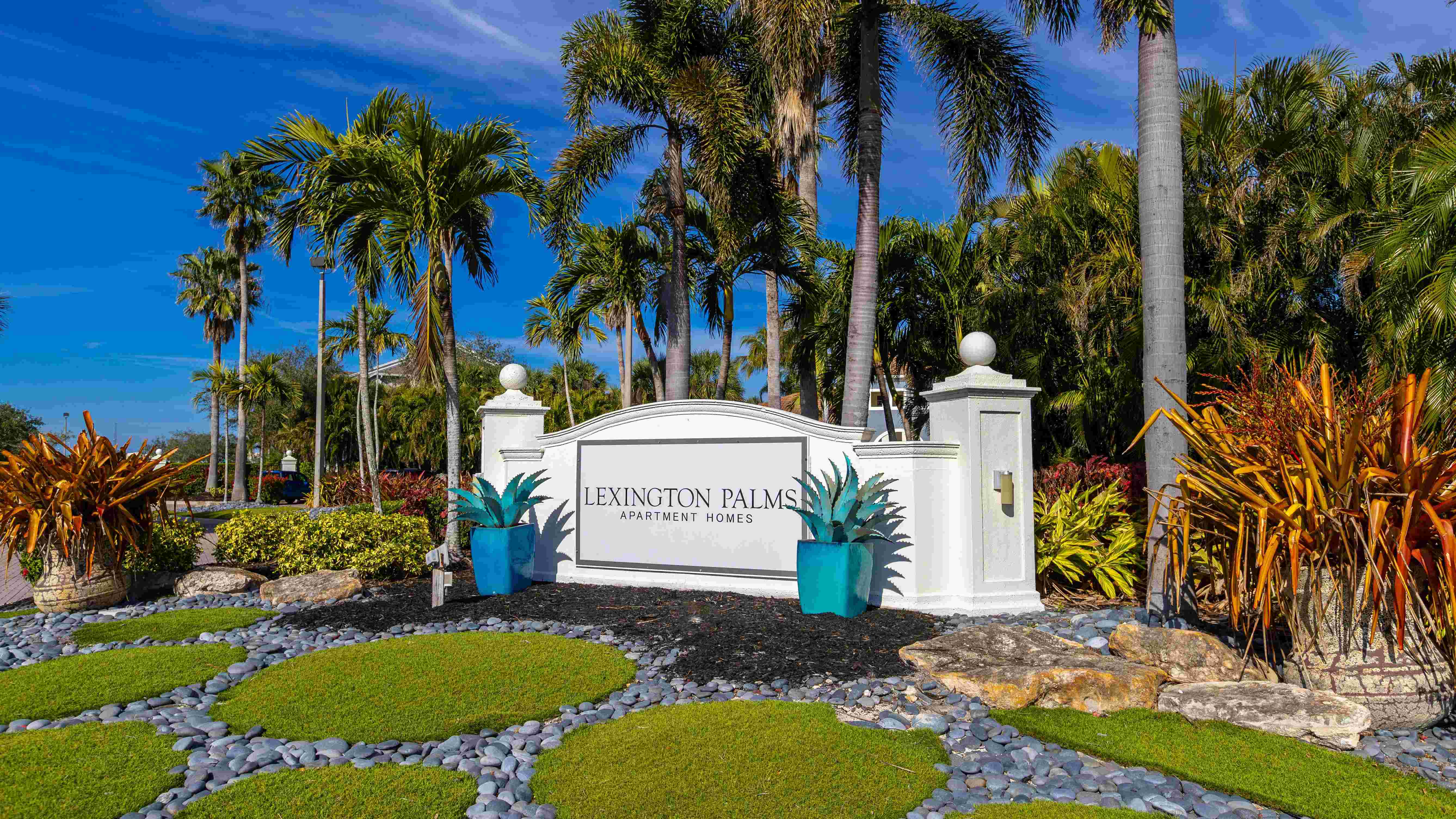 Arrive home to a lush, resort-inspired setting at Lexington Palms, where every detail reflects Florida’s natural beauty.