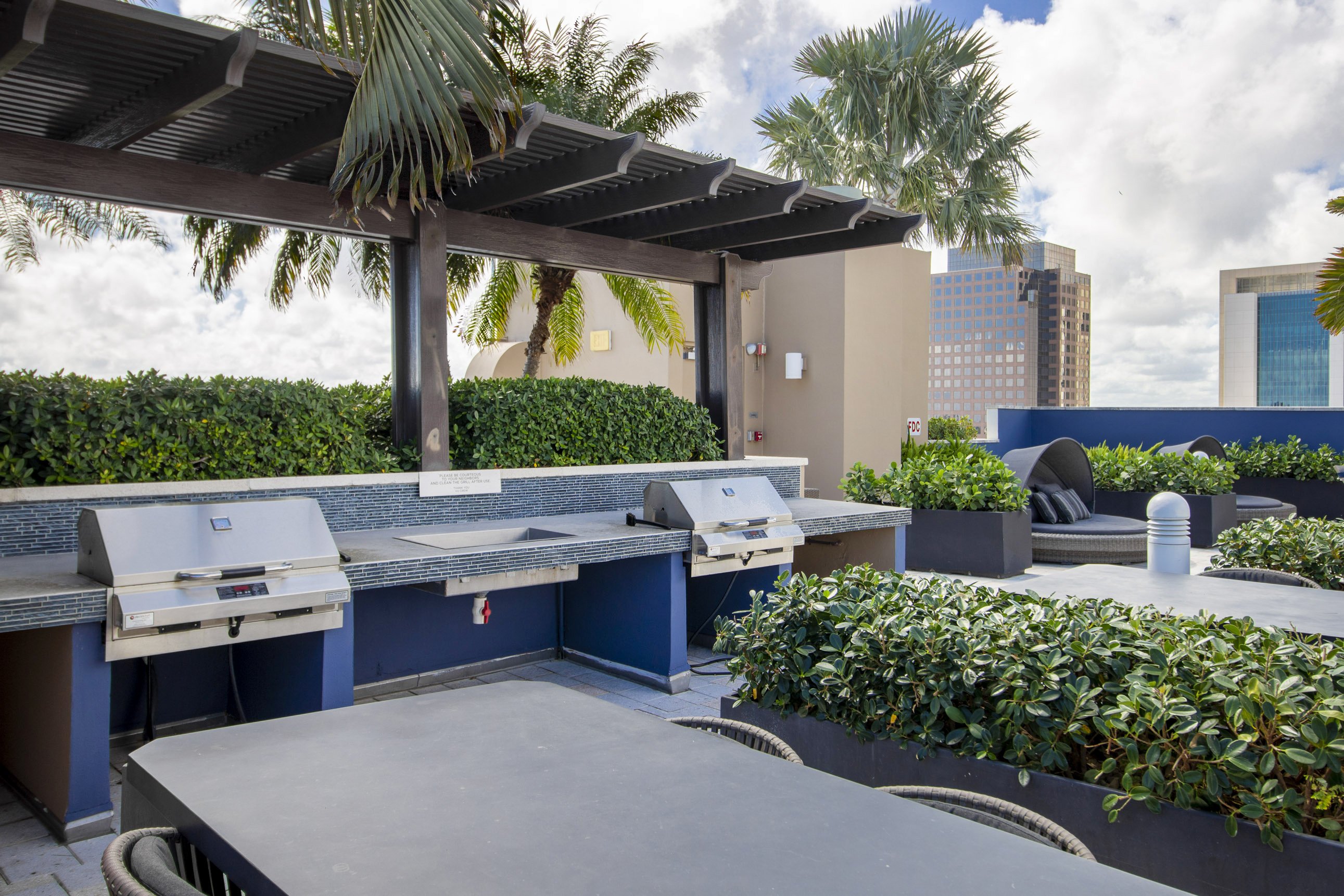 High Rise luxury rental apartments overlooking the New River in Fort Lauderdale, Florida near Las Olas Blvd.