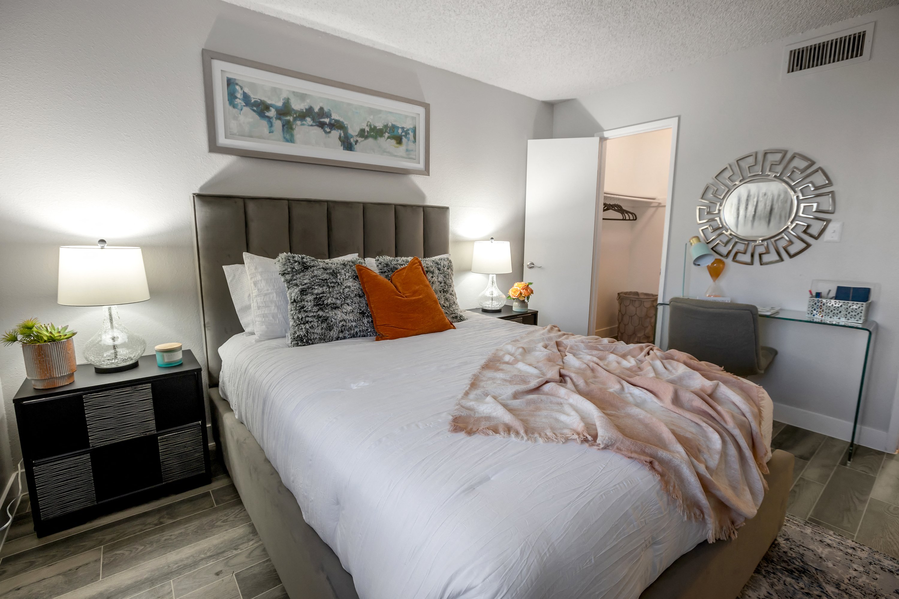 The Mod Apartments Image 9