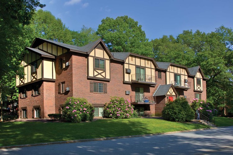 Wooded 88-acre community