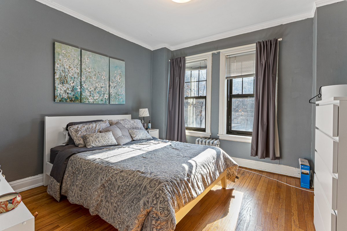 540 W. Briar Image 4