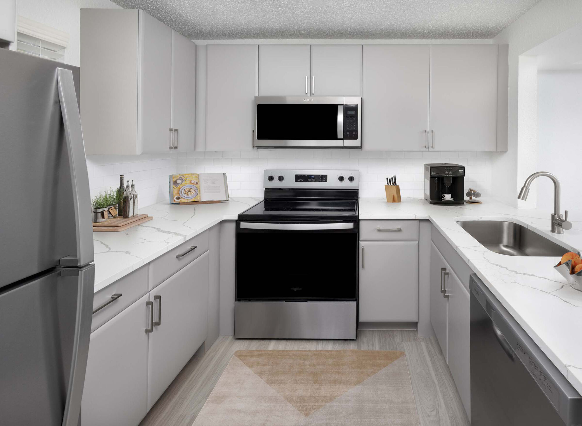 Camden Doral Image 14